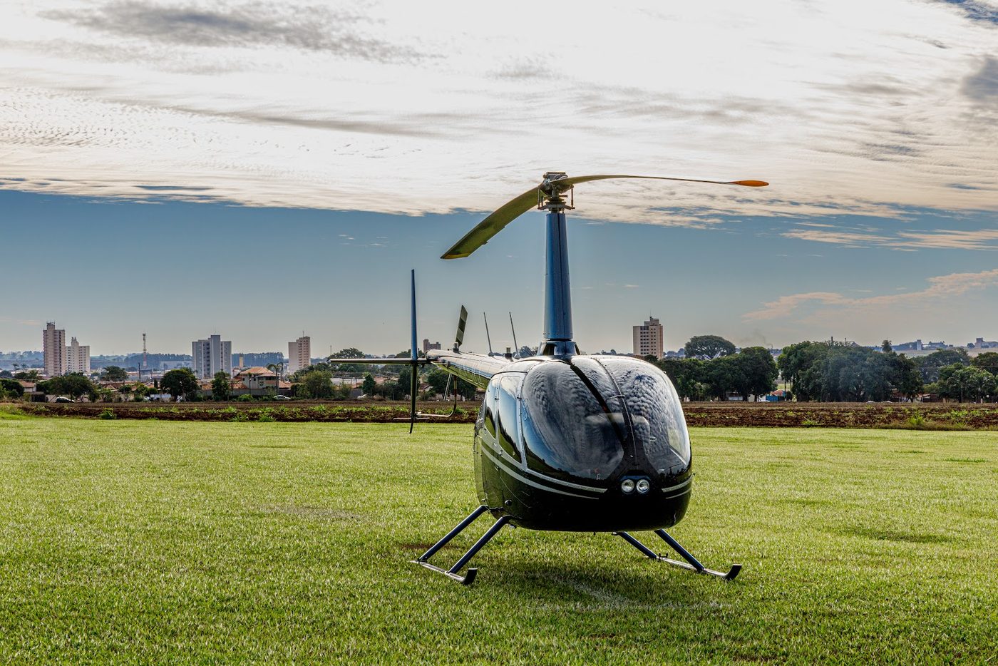 Helicóptero exposto na área do evento
